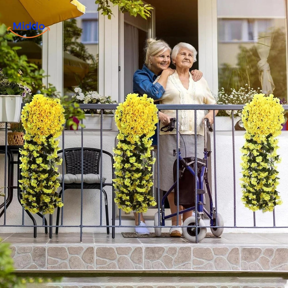Gele charmante orchideeën decoratie op balkon met mensen