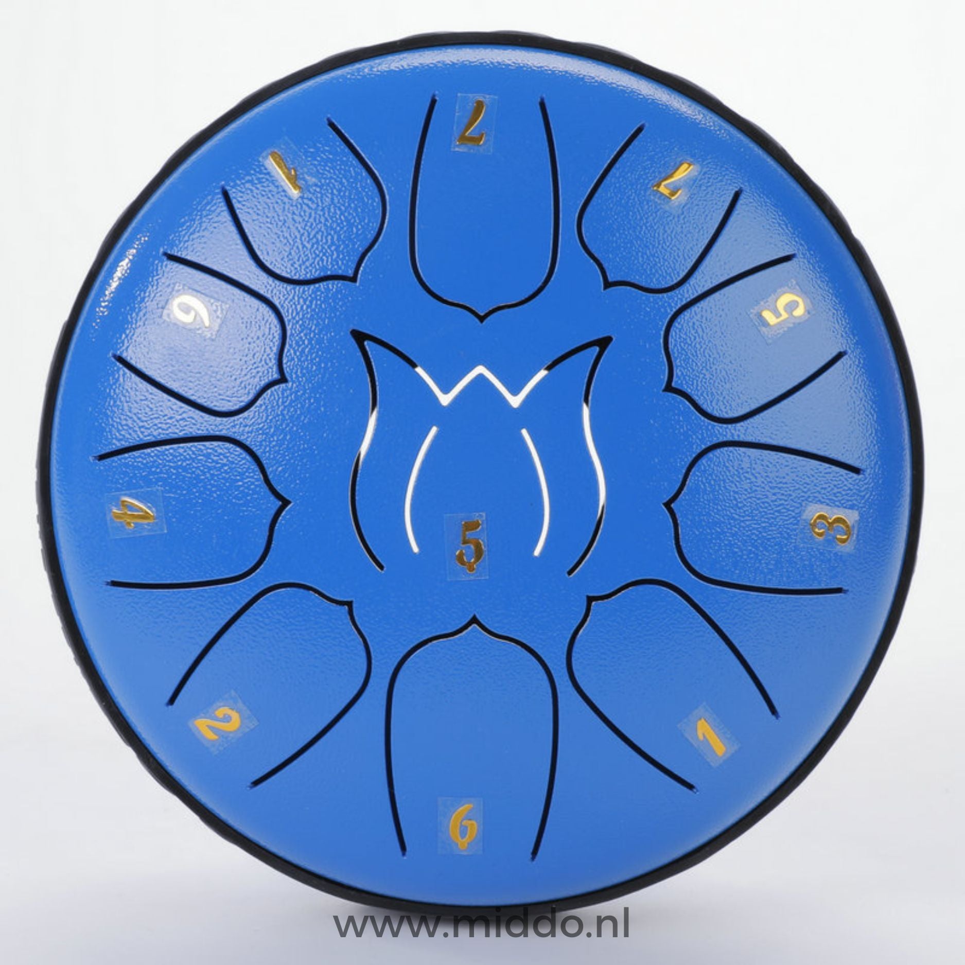 Blauwe steel tongue drum met cijfers op een witte achtergrond