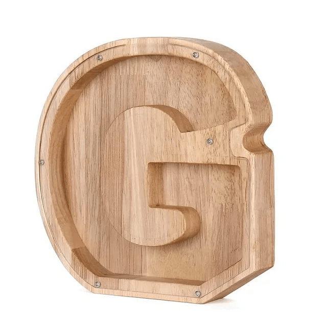 Houten spaarpot in de vorm van de letter G, geschikt voor kinderen.