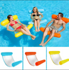 Mensen ontspannen op opblaasbare water hangmat in zwembad in de oranje gele en lichtblauwe kleur