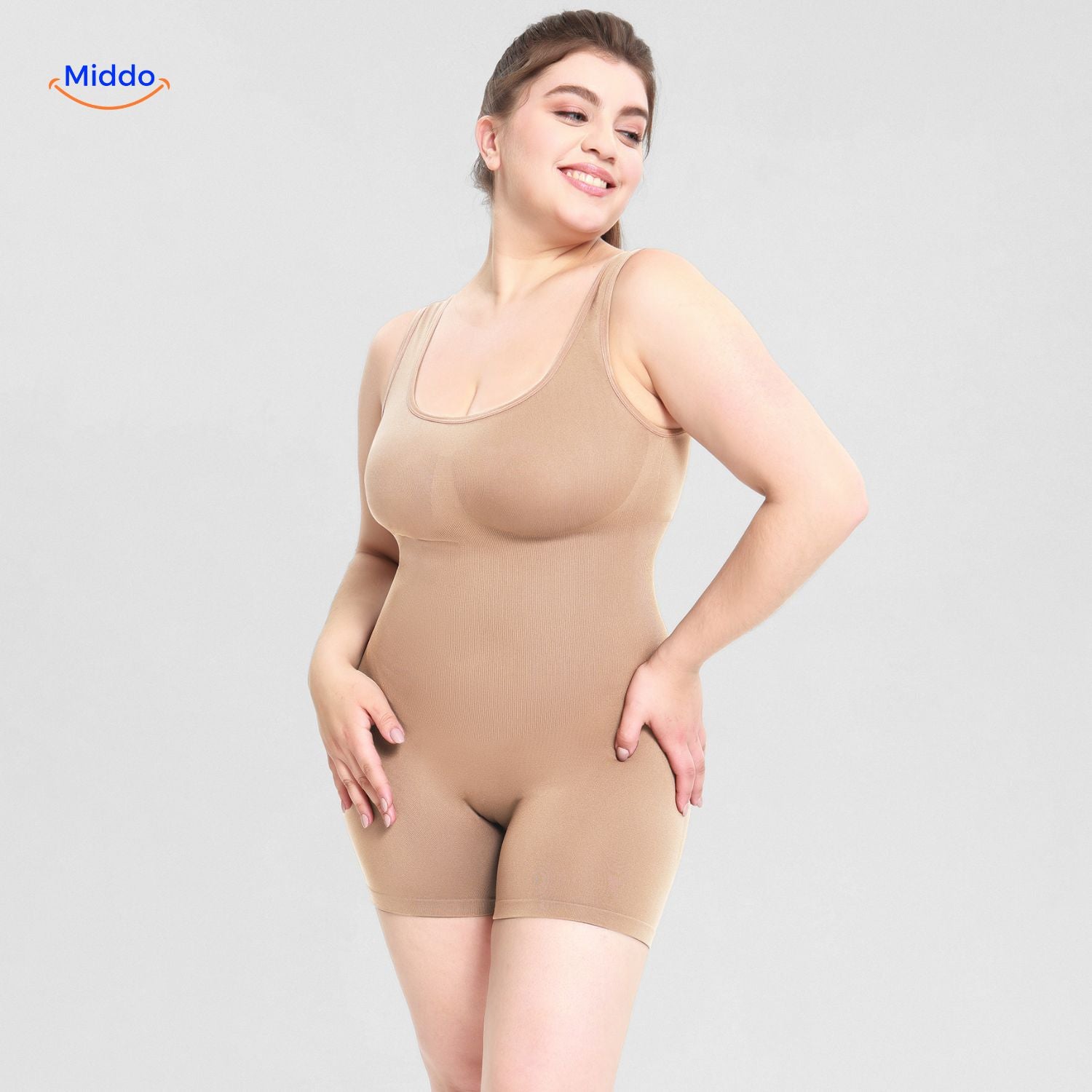 shapelyfit lichaamsvormende bodysuit in zandkleur voor optimale comfort middo